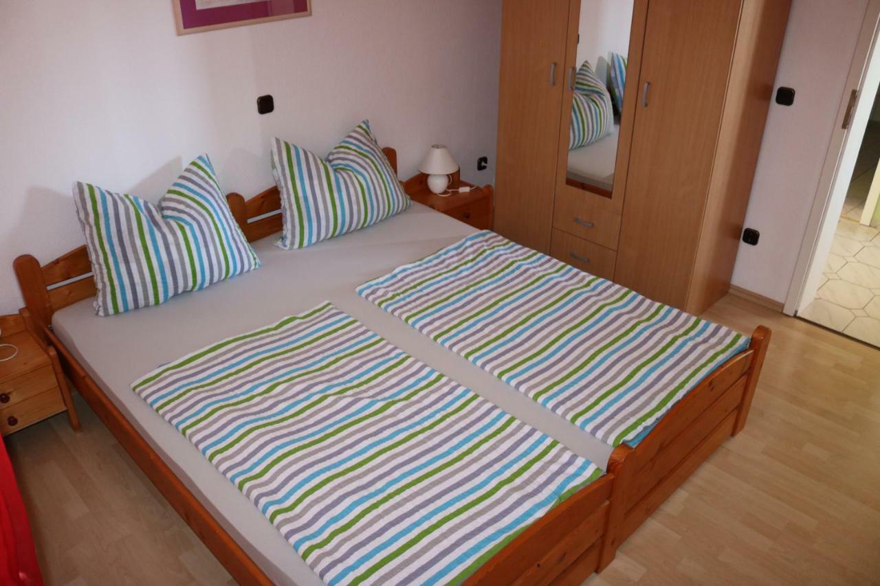 Eklis Apartment *
