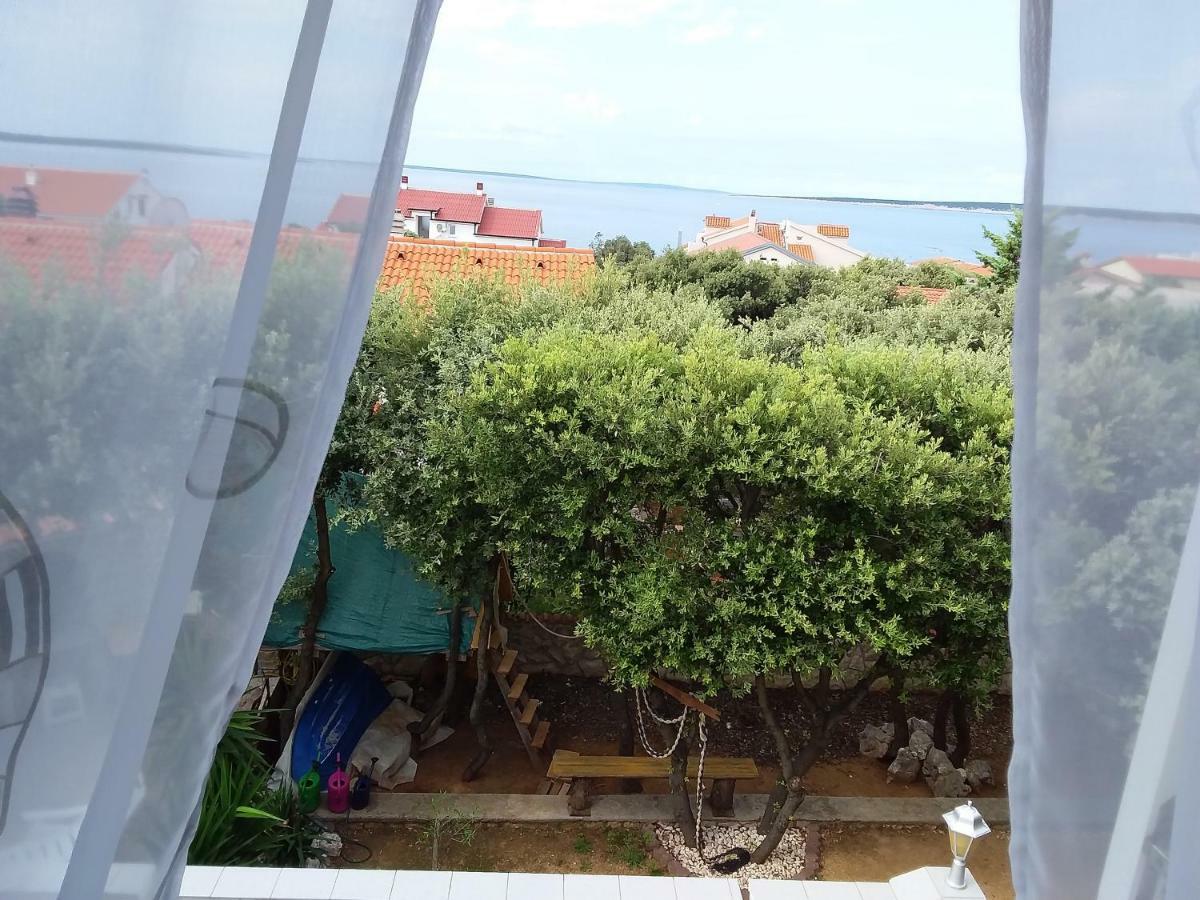 Eklis Apartma